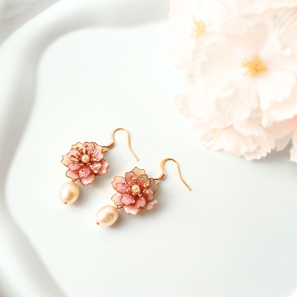 【八重桜】イヤリング 淡水パールの揺れる 金属アレルギー対応 ニッケルフリー 受注生産 春の新作 | 2枚目